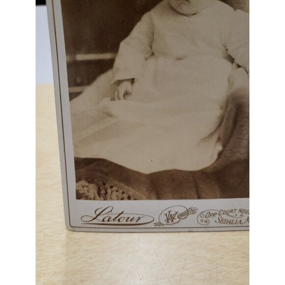 Antique Cabinet Card Photo c1880s Baby Infant LaTour Photographer Sedalia MO - Picture 12 of 15